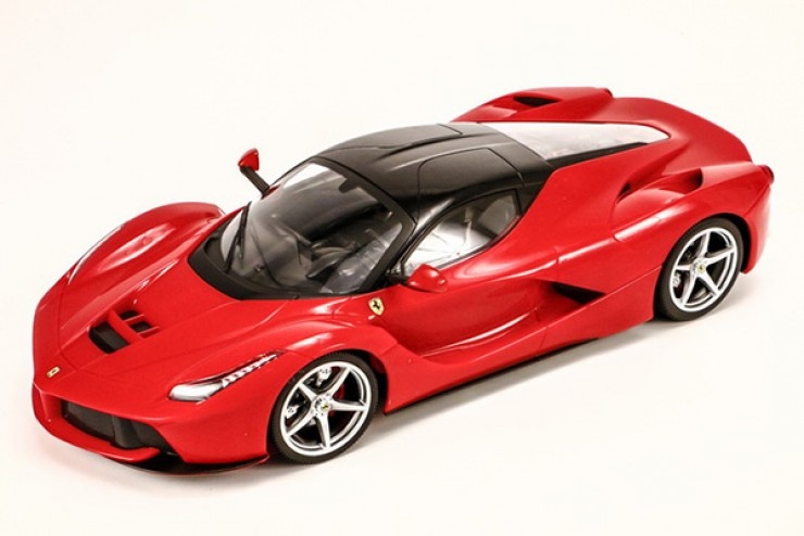 Радиоуправляемая машина Ferrari LaFerrari масштаб 1:14 Радиоуправляемая машина Ferrari LaFerrari масштаб 1:14